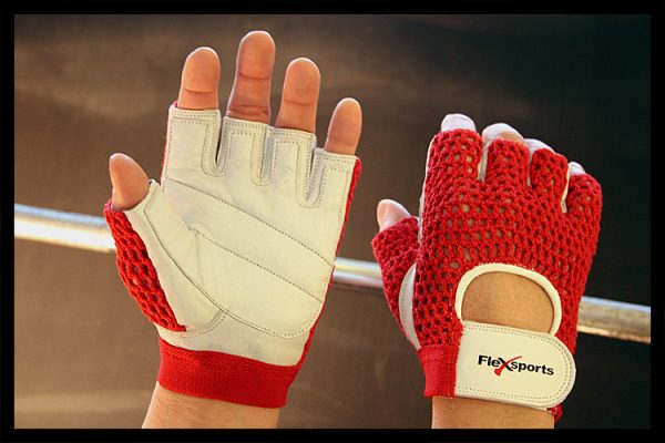 Red and White Pro-Mesh Gloves