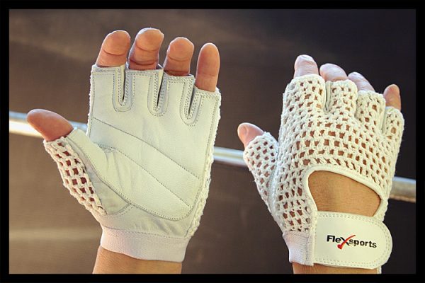 White Pro-Mesh Gloves